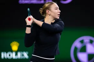 Anisimova thắng hủy diệt Raducanu