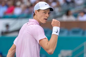 Sinner khởi đầu mạnh mẽ