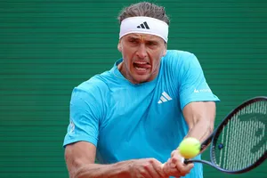 Zverev lọt vào bán kết (Ảnh: Getty Images)