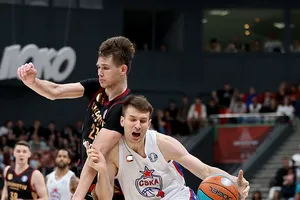 CSKA (áo trắng) đánh bại Lokomotiv trận thứ 4 (Ảnh: Trang web CSKA)