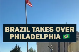CĐV vây quanh tượng Rocky ở Philadelphia (Ảnh chụp màn hình video của Philadelphia Union)