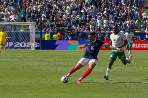 Mbappe trong trận thắng Senegal