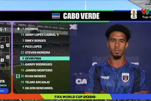 Pina trong trận đấu với Uruguay