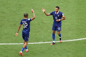 Barcola và Mbappe ở World Cup (Ảnh: THX)