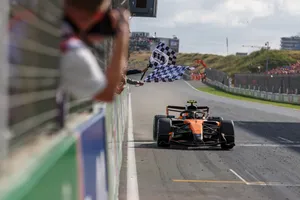 Norris giành chiến thắng ở Zandvoort khiến sếp của Mercedes sốt ruột (Ảnh: THX)