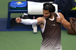 Alcaraz giành vé vào vòng 16 của US Open 2026 (Ảnh: THX)