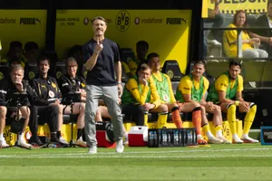 HLV Niko Kovac chỉ đạo trận Dortmund thắng SC Paderborn (Ảnh: THX)