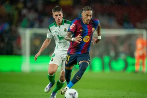 Raphinha vừa lập hat-trick cho Barcelona (Ảnh: THX)