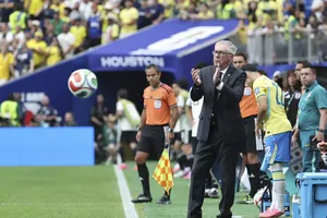 HLV Carlo Ancelotti hướng đến 2 trận đấu với Australia (Ảnh: THX)