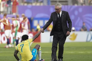 HLV Ancelotti vẫn cố vực dậy Brazil. Ảnh THX