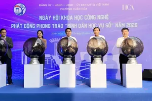 Sôi nổi ngày hội Khoa học công nghệ và Bình dân học vụ số phường Tân Hòa