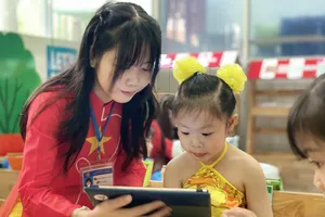  Sau lớp tập huấn AI, trường mầm non tự xây dựng thư viện số 