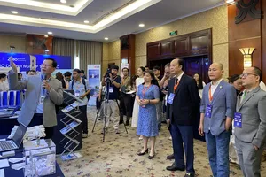 Khai mạc phiên toàn thể Hội nghị triển lãm Biztech 2026