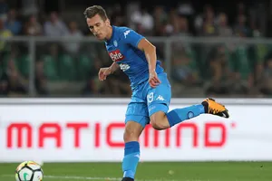 Arkadiusz Milik sẽ phải nghỉ thêm 4 tháng. Ảnh: Getty Images.