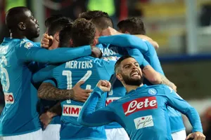 Lorenzo Insigne ăn mừng thắng lợi cùng các đồng đội Napoli. Ảnh: Getty Images.