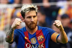 Lionel Messi giữ kỷ lục với thu nhập hơn 100 triệu Euro/năm. Ảnh: Getty Images.