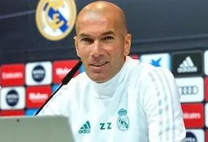 Zinedine Zidane trong cuộc họp báo trận Getafe.