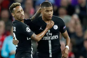Neymar và Kylian Mbappe lần đầu cùng đá chính