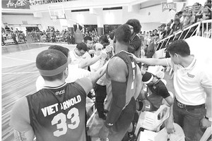 西貢火熱隊逆轉戰勝新加坡Slingers隊