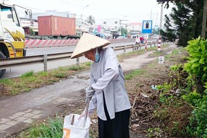 五年在國道上撿垃圾