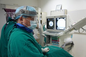 介入栓塞手術。