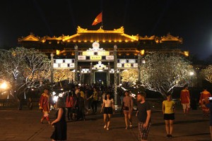 順化皇城夜間幻妙景象。（圖片來源：互聯網）