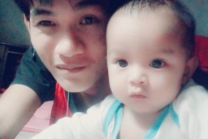 Wuttisan Wongtalay與其女兒。（圖源：Mirror）