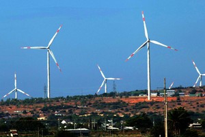 平順省綏豐縣的風力發電場。