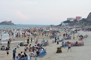 頭頓海灘節日度假游客劇增往往引起住房價飆漲。（示意圖來源：互聯網）