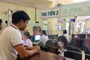 在某醫院掛號診病。