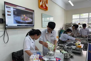  Năm học mới, TPHCM đẩy mạnh hướng nghiệp học sinh, sinh viên theo các ngành khoa học cơ bản