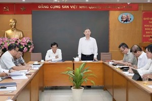 杨英德主任在会议上发表讲话。