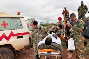 越南二级野战医院在南苏丹成功救治一名危重病人。