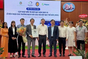 黎文盛医院接受世界卒中组织颁发的白金奖认证。