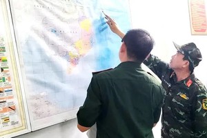 嘉莱省军方力量正在确定失踪渔船在海上的坐标。