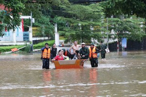 政府总理要求主动防范11号台风“麦德姆”引发的强降雨与山体滑坡风险