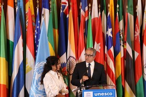 埃及前旅游和文物部长哈立德·埃纳尼当选联合国教科文组织总干事。