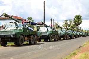 柬埔寨与泰国启动重武器第二波撤离行动。