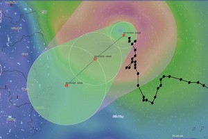 12月1日：15号台风改变方向，缓慢移向嘉莱-庆和海域