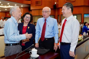  胡志明市为宣教与民运干部队伍培训数字技术技能