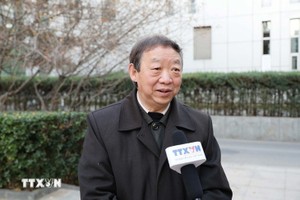 中国云南省社会科学院越南研究所名誉所长朱振明教授在党 “十四大”召开前夕接受越通社驻北京记者采访。