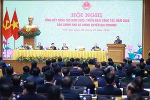 越南政府总理范明政在会议上发表讲话。