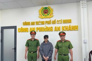 阮黎伯国在胡志明市公安。