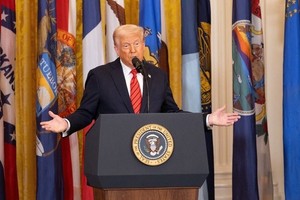 特朗普发表其第二任期首次国情咨文演讲。