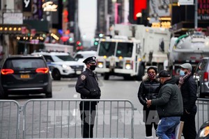 据CNN 3月2日消息，此举发生在美以对伊朗发动空袭之后。