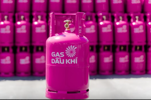 12公斤瓶装煤气价格上涨3万元。