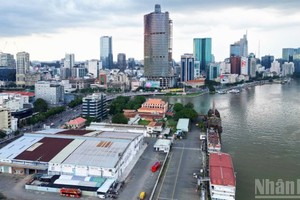 胡志明市已通过芽龙—庆会港区总体规划和胡志明遗迹—博物馆区扩建方案，总占地面积约39.51公顷。