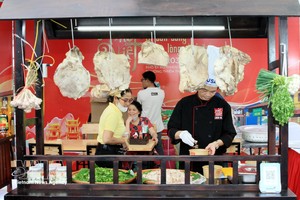 2026年河粉节上的一个展位。