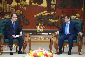 政府总理范明政会见俄罗斯驻越南大使别兹杰特科。