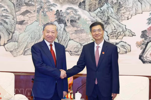 党中央总书记、国家主席苏林会见中国广西壮族自治区党委书记陈刚 。